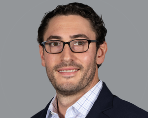 Josh 300x240 headroom